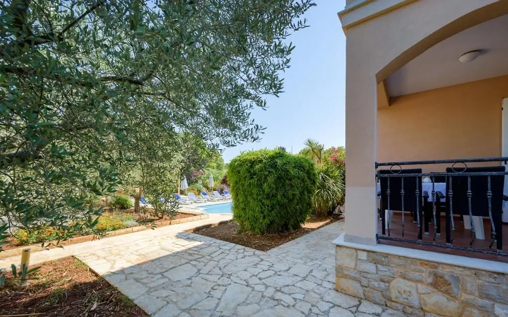 Villa Franka 113 Bašanija Apartman